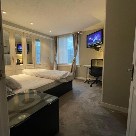 Room In A Home Edimburgo Exterior foto