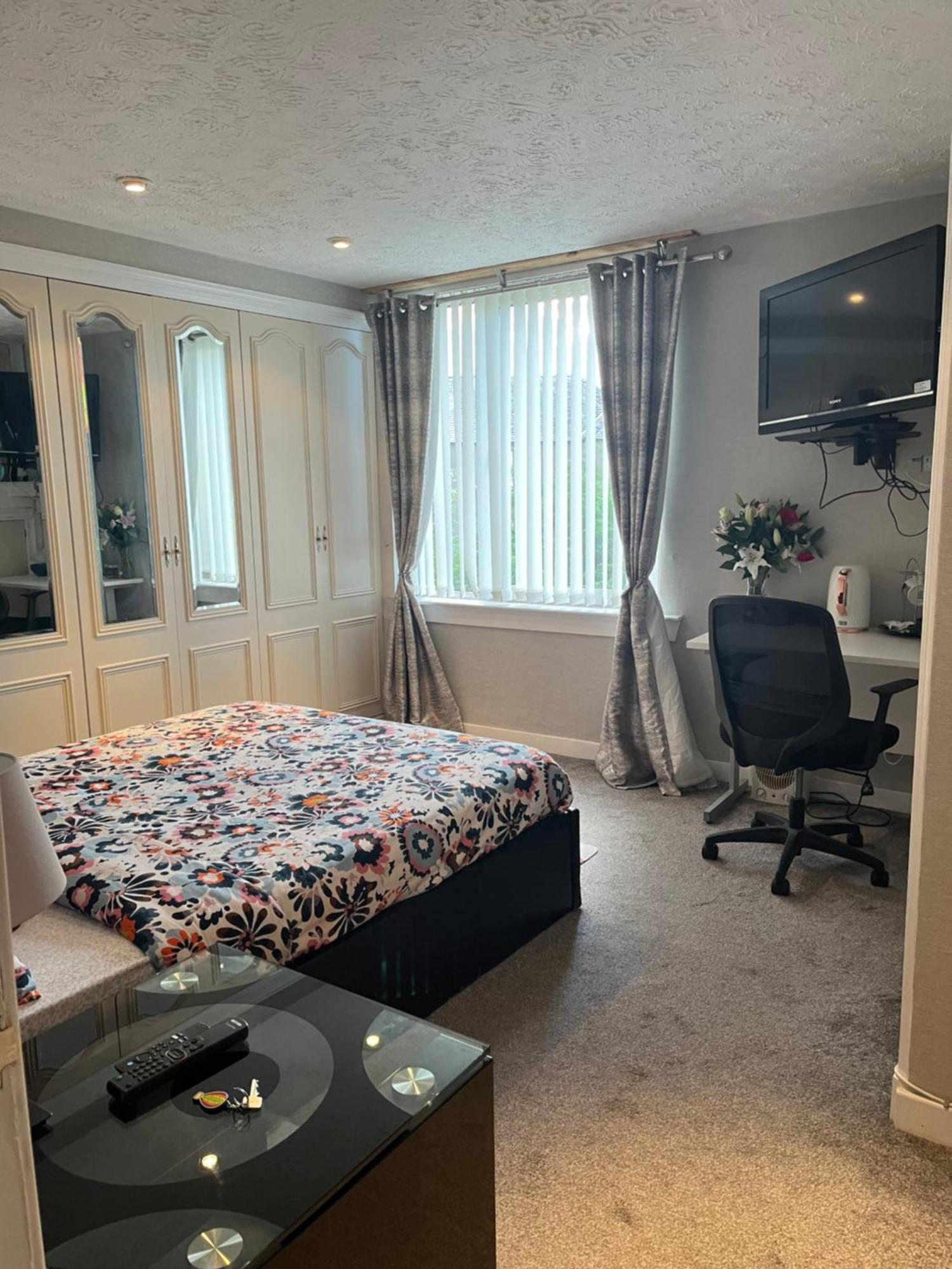 Room In A Home Edimburgo Exterior foto